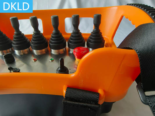 6 Değiştirme miktarı Tek Eksenli Rocker Tip 14 Kanal Değiştirme miktarı kontrolü Endüstriyel Kablosuz uzaktan kumanda